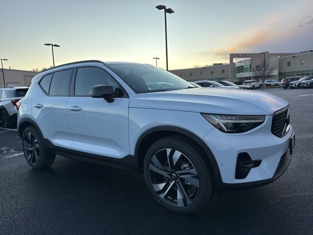 2025 Volvo XC40 Plus Dark Theme