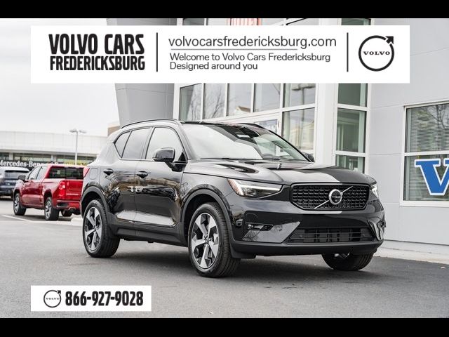 2025 Volvo XC40 Plus Dark Theme