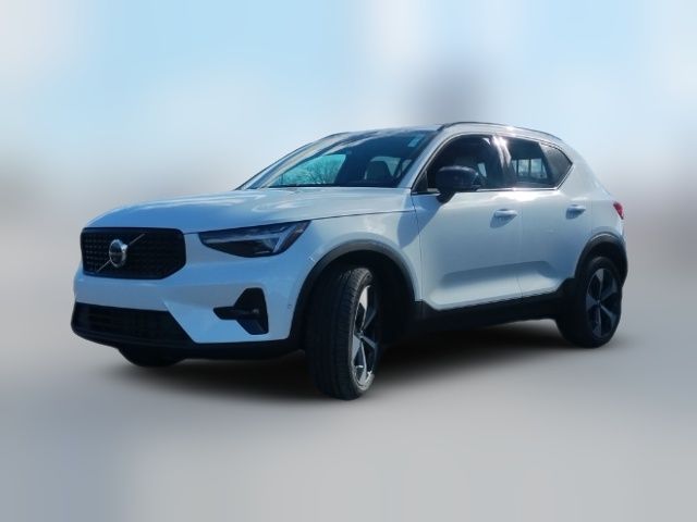 2025 Volvo XC40 Plus Dark Theme