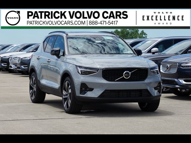 2025 Volvo XC40 Ultra Dark Theme