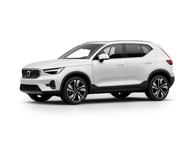 2025 Volvo XC40 Ultra Bright Theme