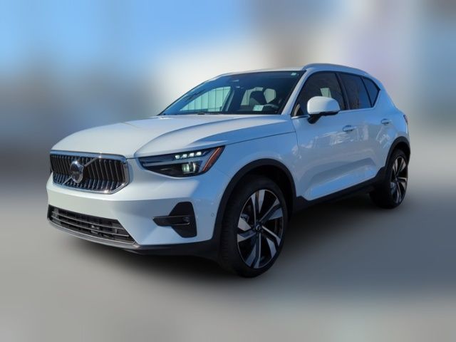 2025 Volvo XC40 Ultra Bright Theme