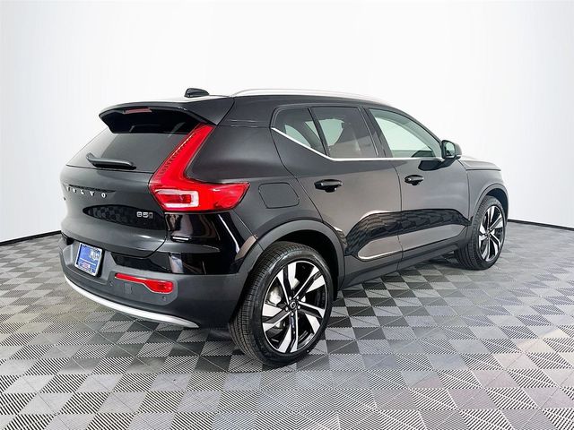 2025 Volvo XC40 Ultra Bright Theme