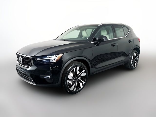 2025 Volvo XC40 Ultra Bright Theme