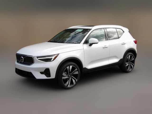 2025 Volvo XC40 Ultra Bright Theme