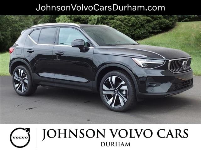 2025 Volvo XC40 Ultra Bright Theme