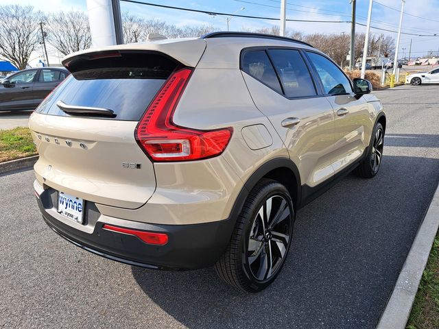 2025 Volvo XC40 Ultra Dark Theme