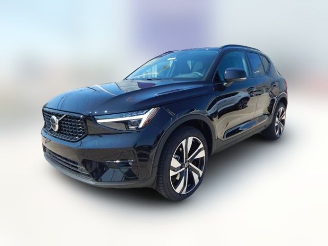 2025 Volvo XC40 Ultra Dark Theme