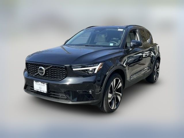 2025 Volvo XC40 Plus Dark Theme