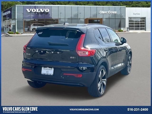 2025 Volvo XC40 Plus Dark Theme