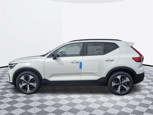 2025 Volvo XC40 Plus Dark Theme