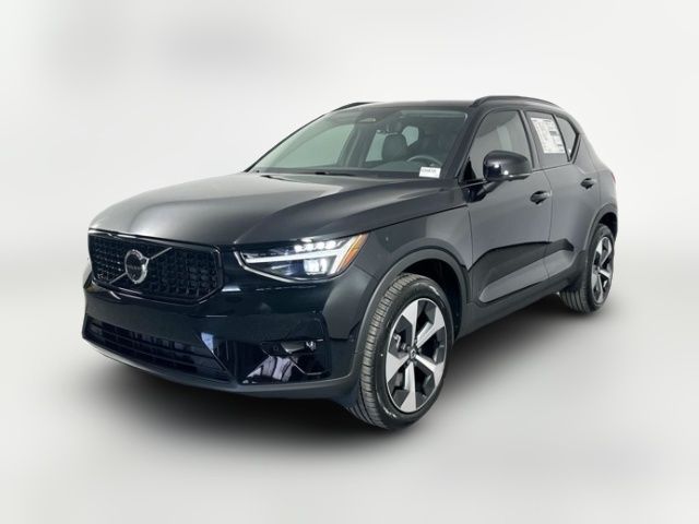 2025 Volvo XC40 Plus Dark Theme