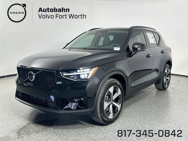 2025 Volvo XC40 Plus Dark Theme