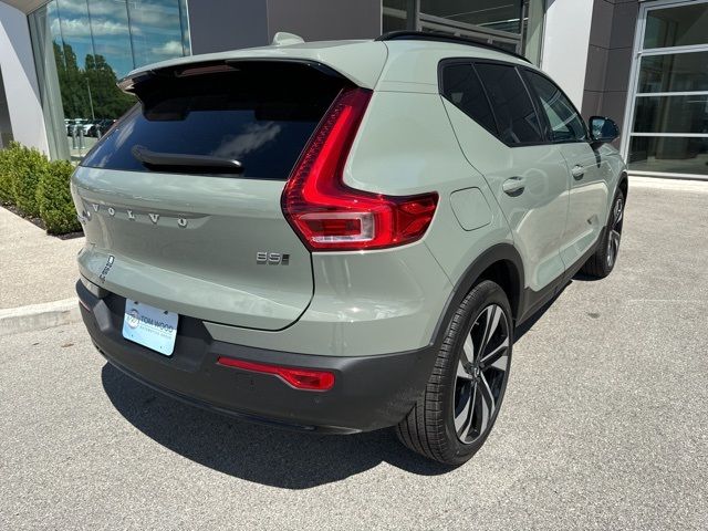 2025 Volvo XC40 Plus Dark Theme