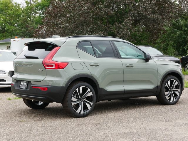 2025 Volvo XC40 Plus Dark Theme