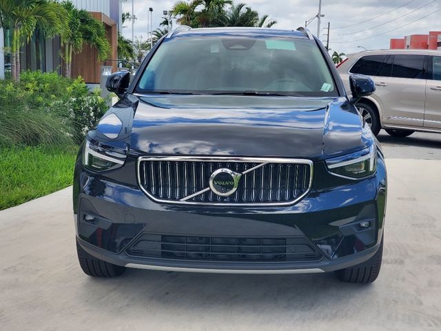 2025 Volvo XC40 Plus Dark Theme