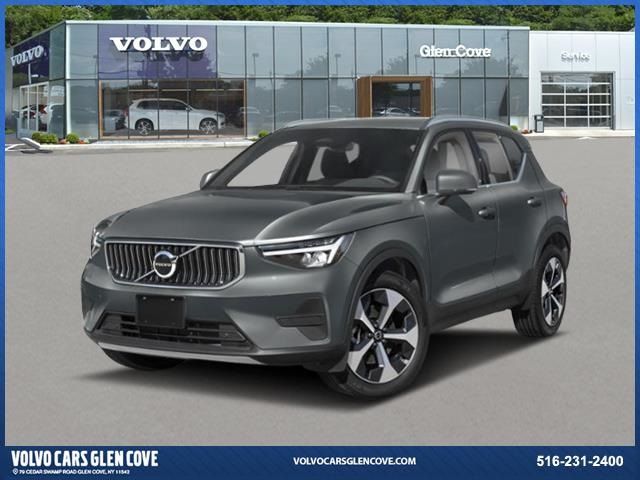 2025 Volvo XC40 Plus Dark Theme