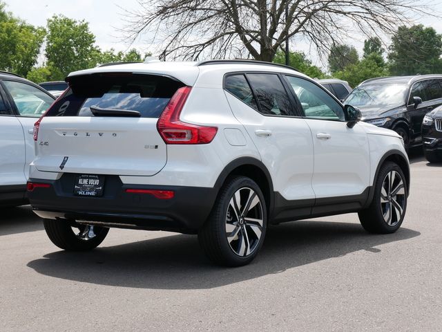 2025 Volvo XC40 Plus Dark Theme