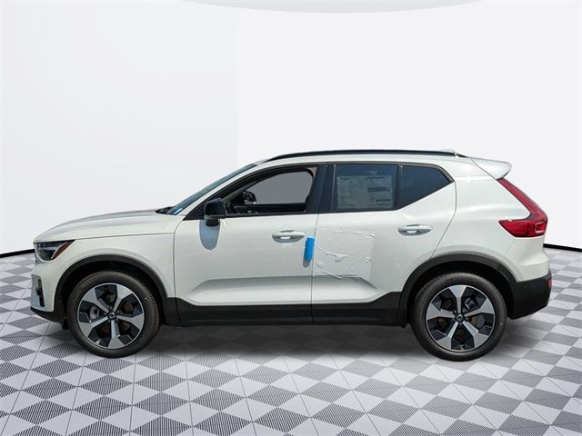 2025 Volvo XC40 Plus Dark Theme