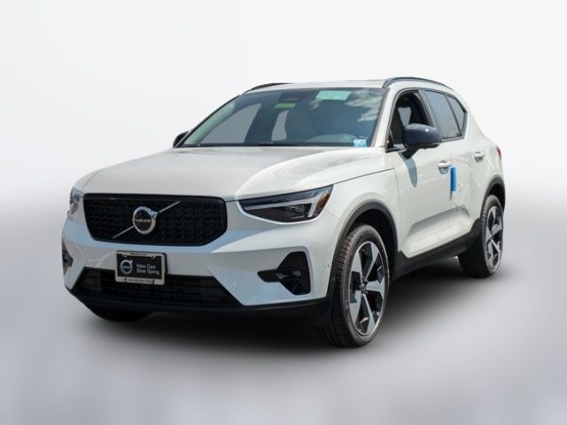 2025 Volvo XC40 Plus Dark Theme