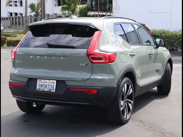 2025 Volvo XC40 Plus Dark Theme