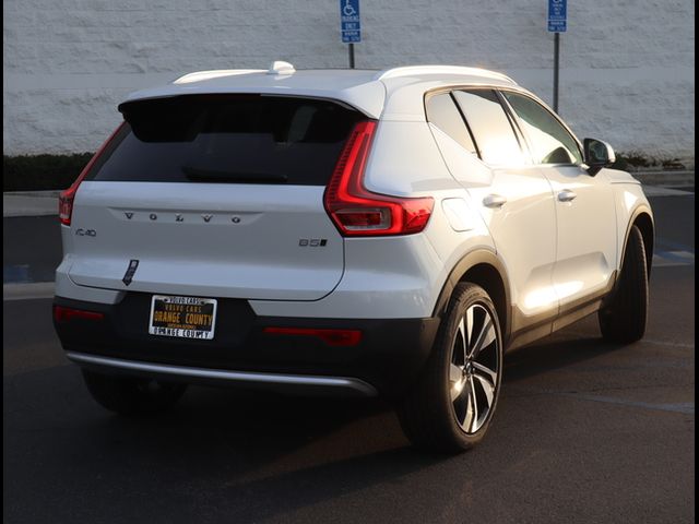 2025 Volvo XC40 Plus Bright Theme