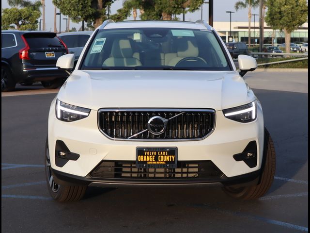 2025 Volvo XC40 Plus Bright Theme