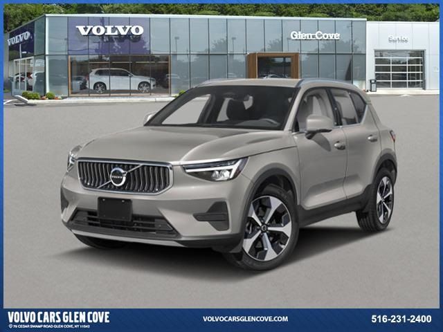 2025 Volvo XC40 Ultra Bright Theme