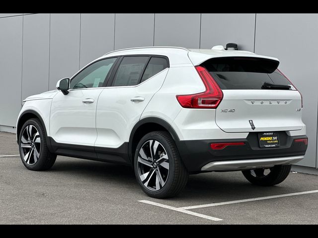 2025 Volvo XC40 Ultra Bright Theme