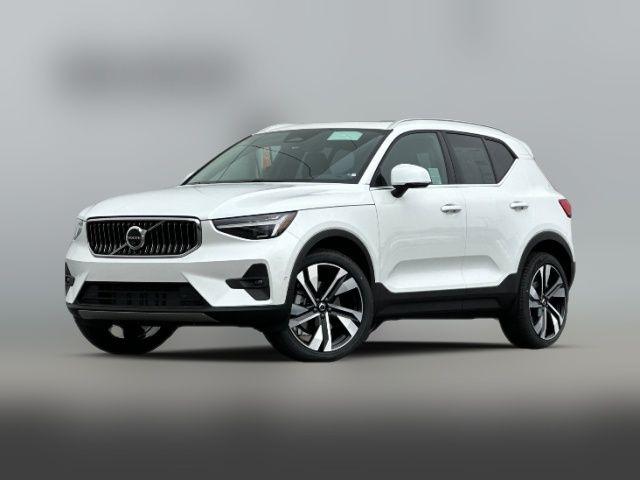 2025 Volvo XC40 Ultra Bright Theme