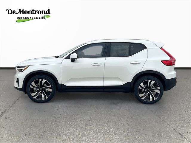 2025 Volvo XC40 Ultra Bright Theme