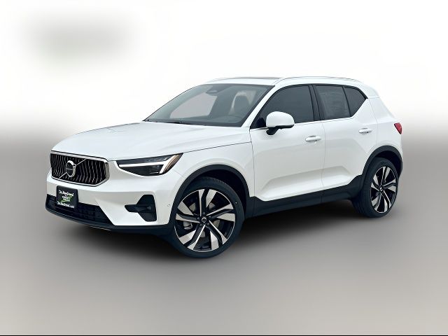 2025 Volvo XC40 Ultra Bright Theme