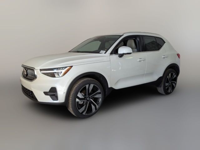 2025 Volvo XC40 Ultra Bright Theme