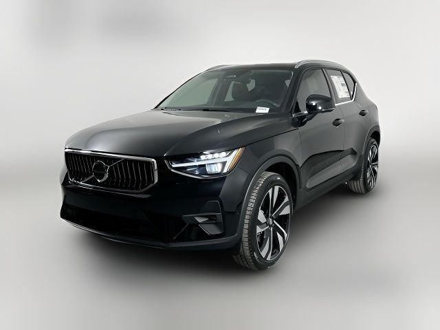 2025 Volvo XC40 Ultra Bright Theme