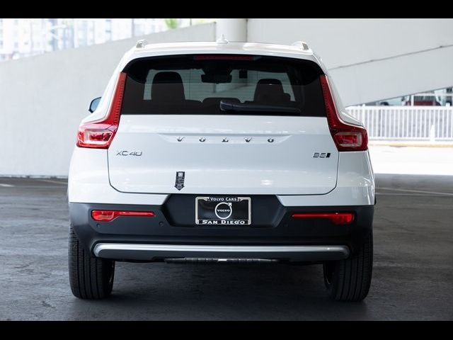 2025 Volvo XC40 Ultra Bright Theme