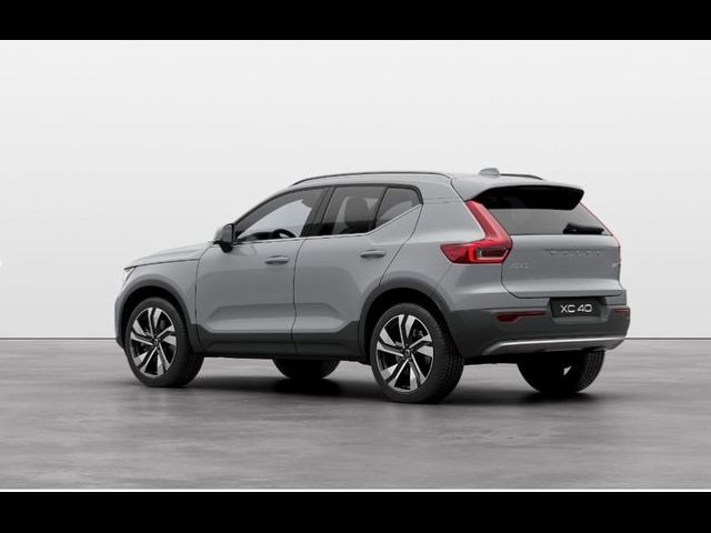 2025 Volvo XC40 Ultra Bright Theme