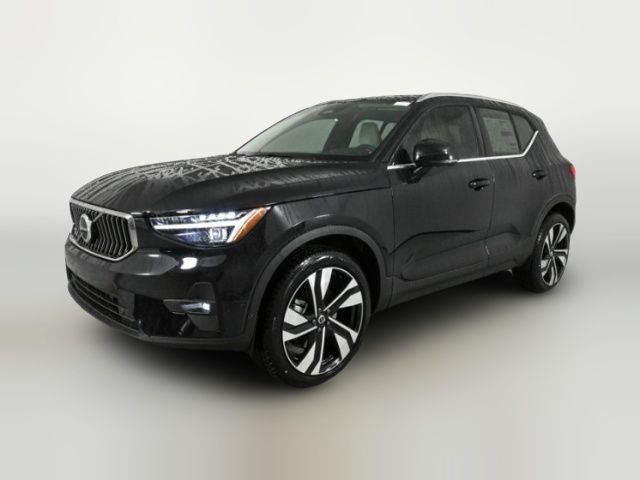 2025 Volvo XC40 Ultra Bright Theme