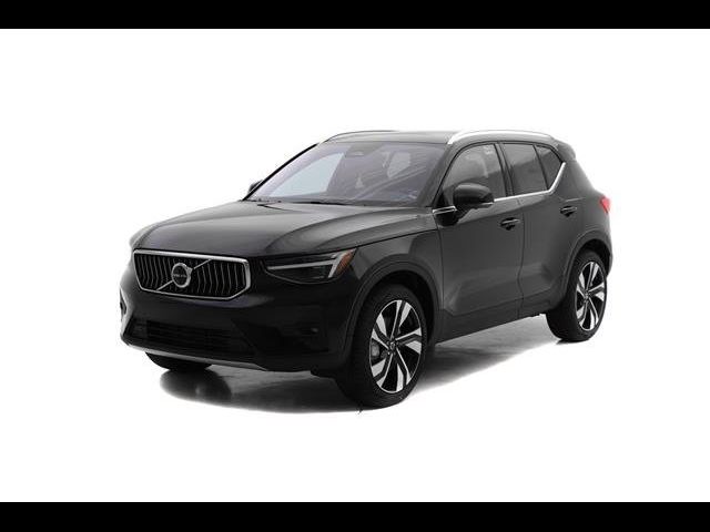 2025 Volvo XC40 Ultra Bright Theme