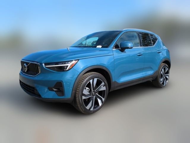 2025 Volvo XC40 Ultra Bright Theme