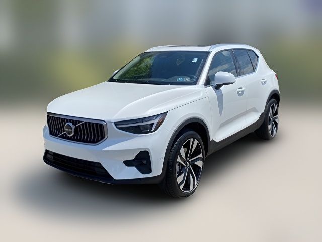 2025 Volvo XC40 Ultra Bright Theme