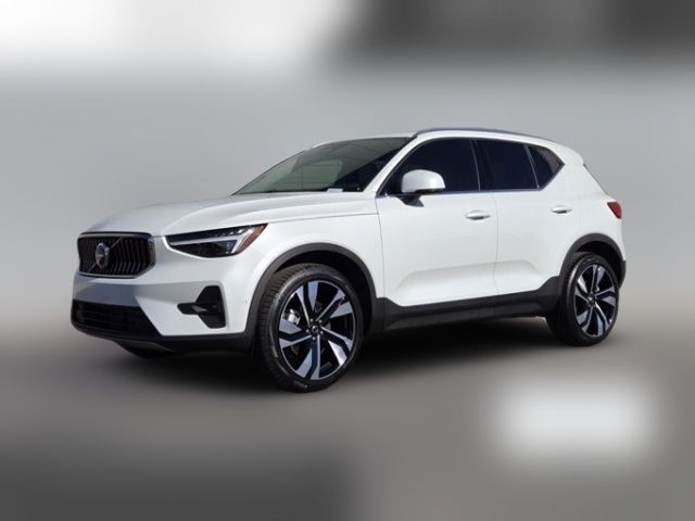 2025 Volvo XC40 Ultra Bright Theme