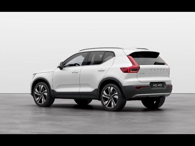 2025 Volvo XC40 Ultra Bright Theme