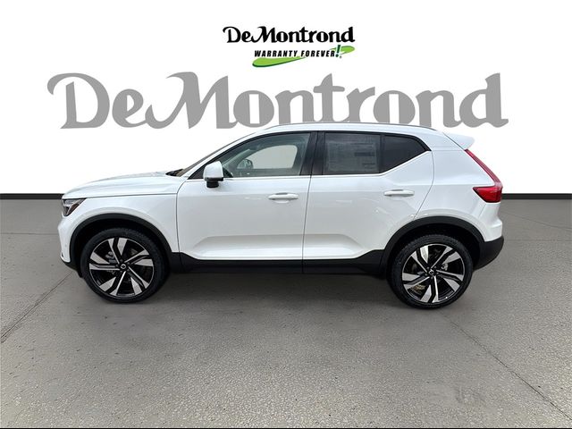 2025 Volvo XC40 Ultra Bright Theme