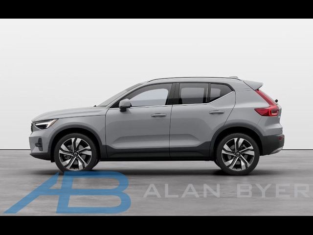 2025 Volvo XC40 Ultra Bright Theme