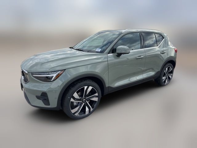 2025 Volvo XC40 Ultra Bright Theme