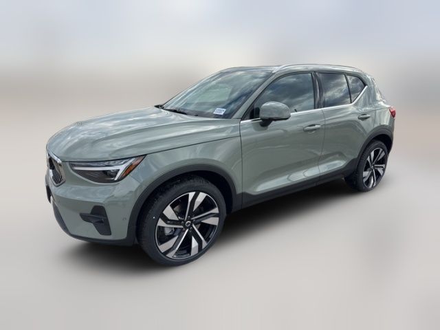 2025 Volvo XC40 Ultra Bright Theme