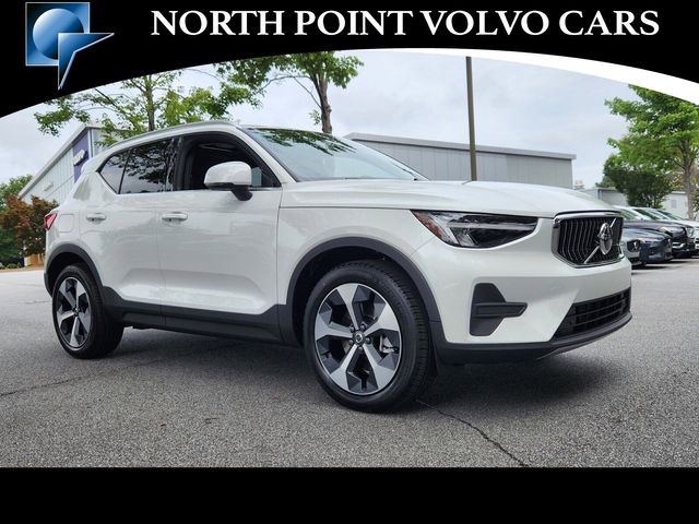 2025 Volvo XC40 Core Bright Theme