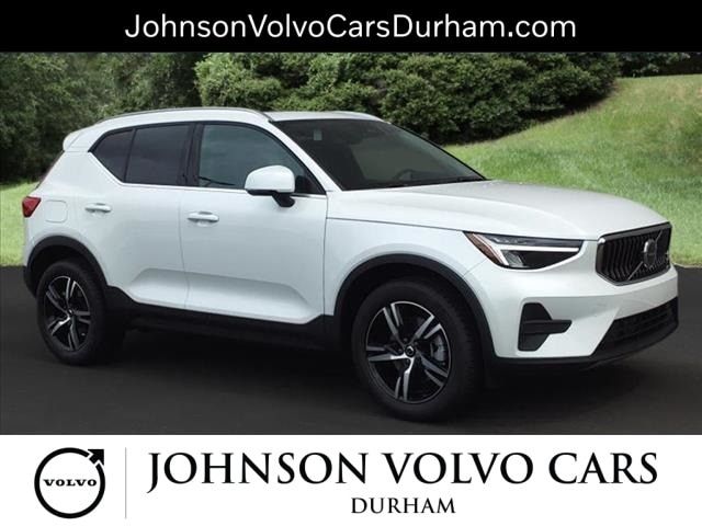 2025 Volvo XC40 Core Bright Theme