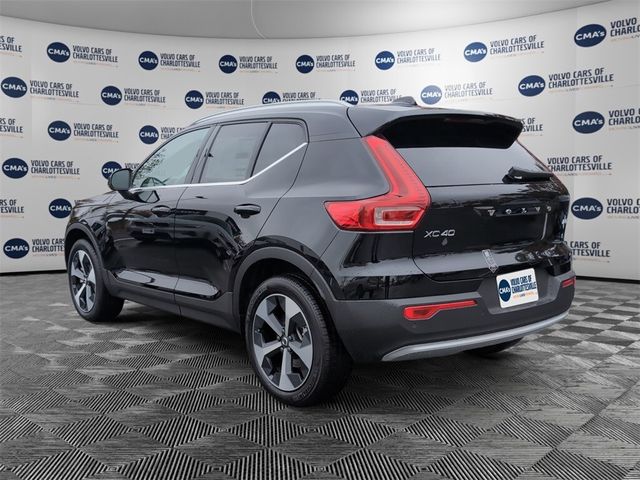 2025 Volvo XC40 Core Bright Theme