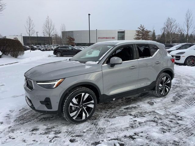 2025 Volvo XC40 Ultra Dark Theme